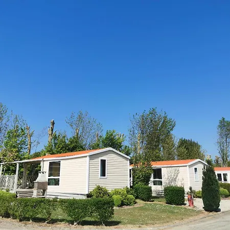 Vitamin Dieppe Camping *