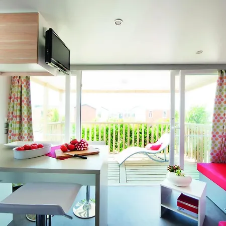 Vitamin Dieppe Camping *