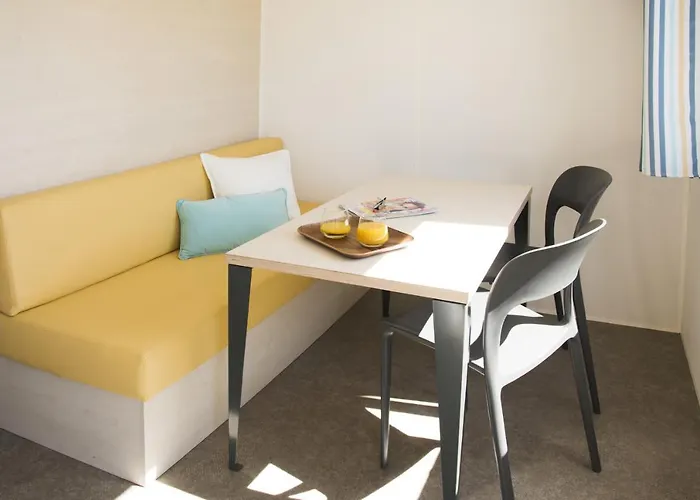 Vitamin Dieppe Camping *